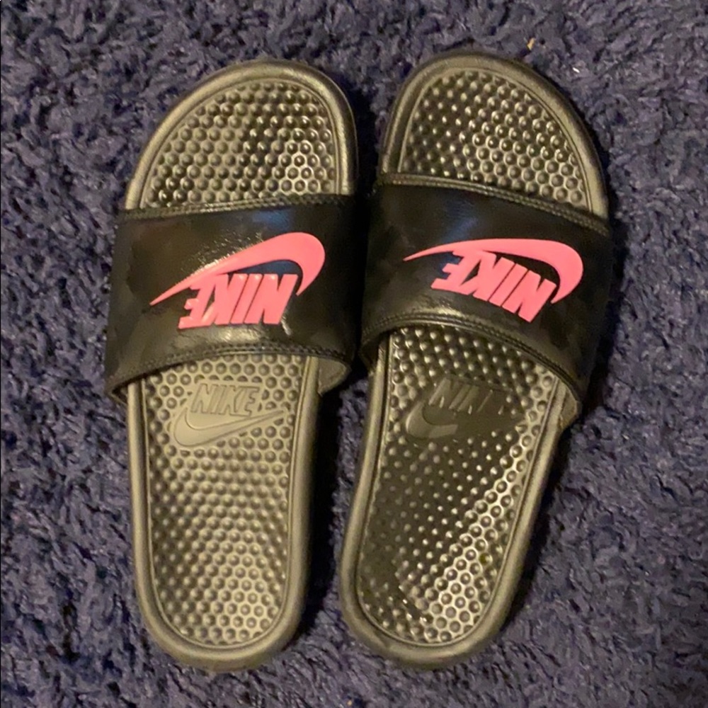 Nike slides